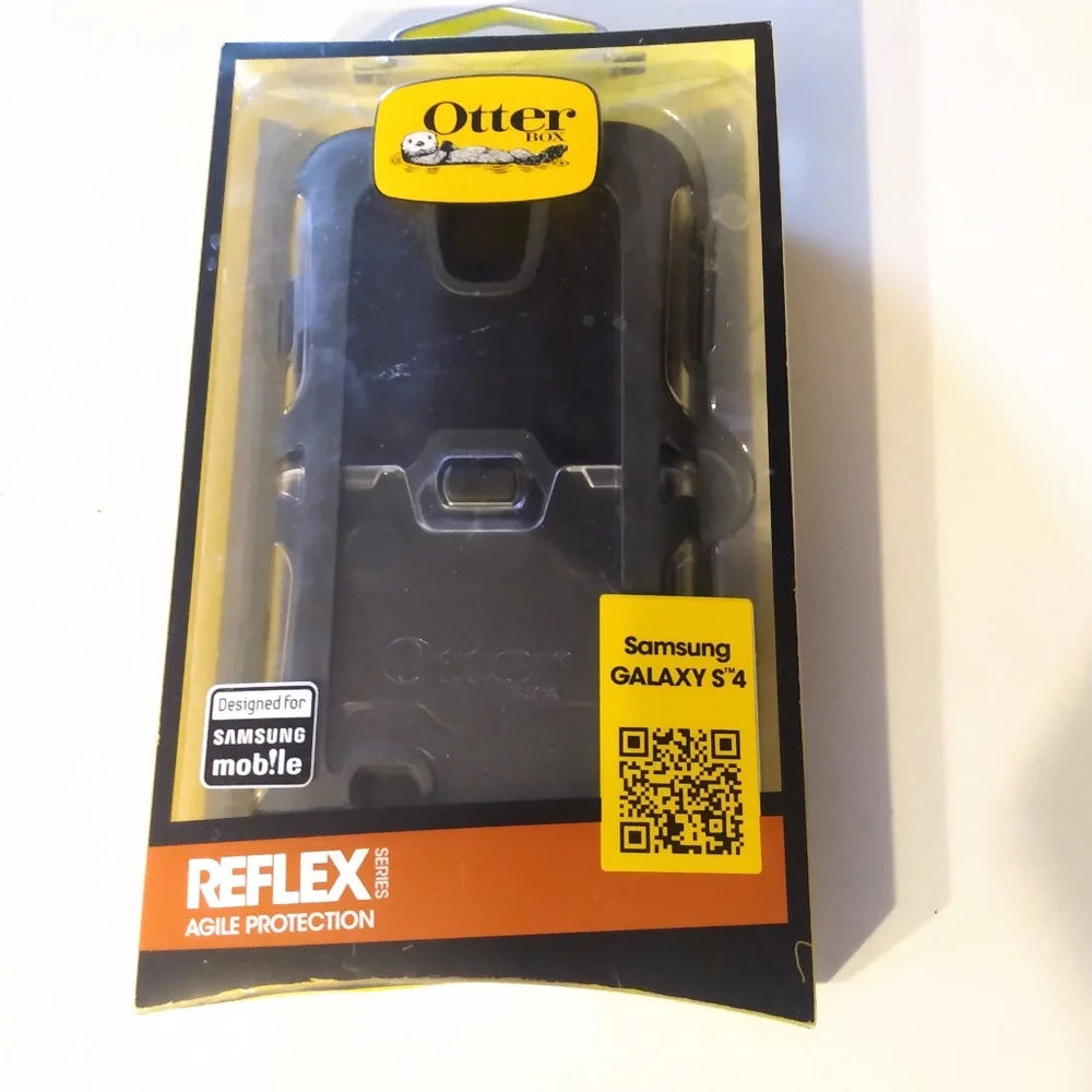 New in package.  Otter Box for Samsung Galaxy S4. Bundle For Discount.
